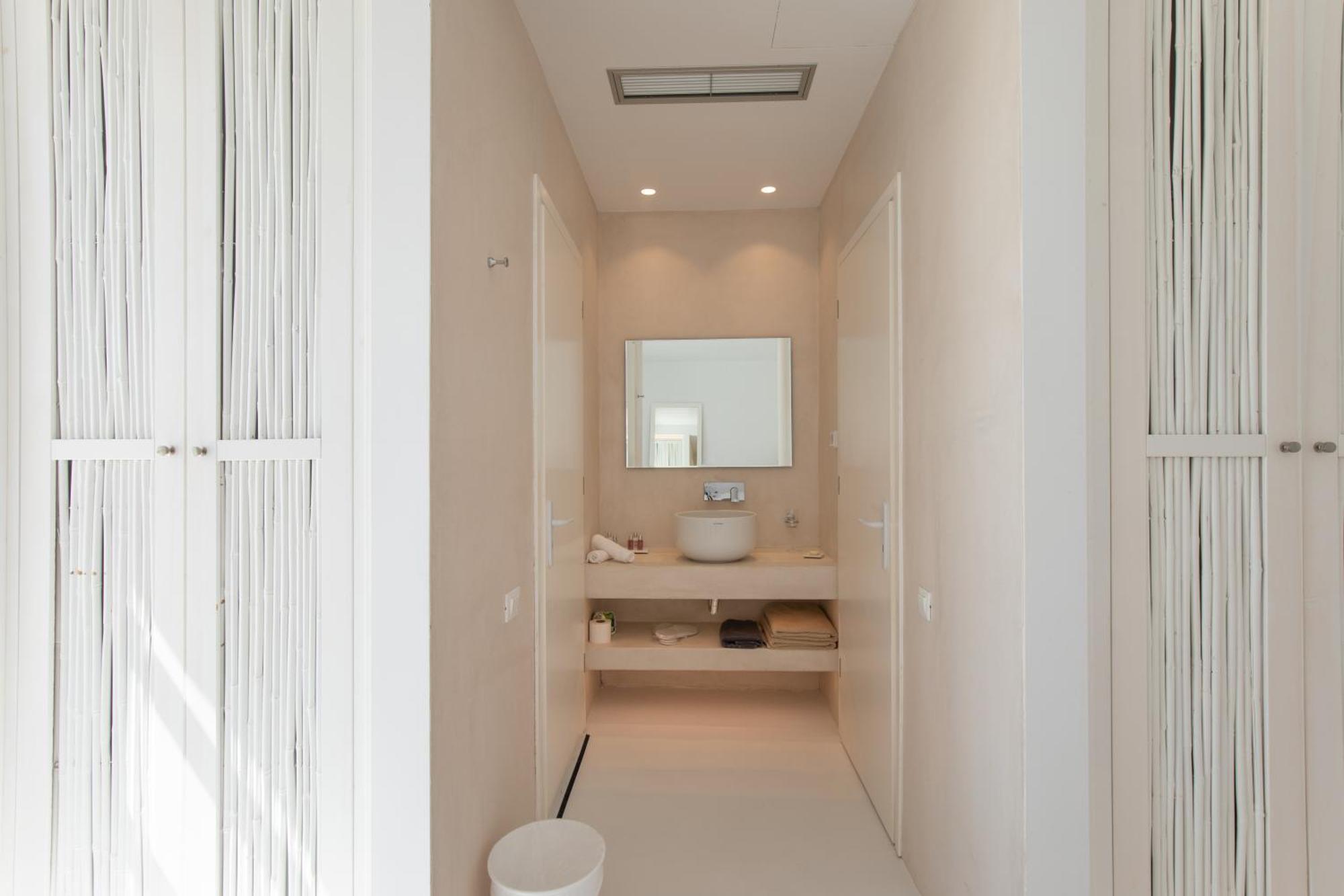 The Ammonite Отель 4*